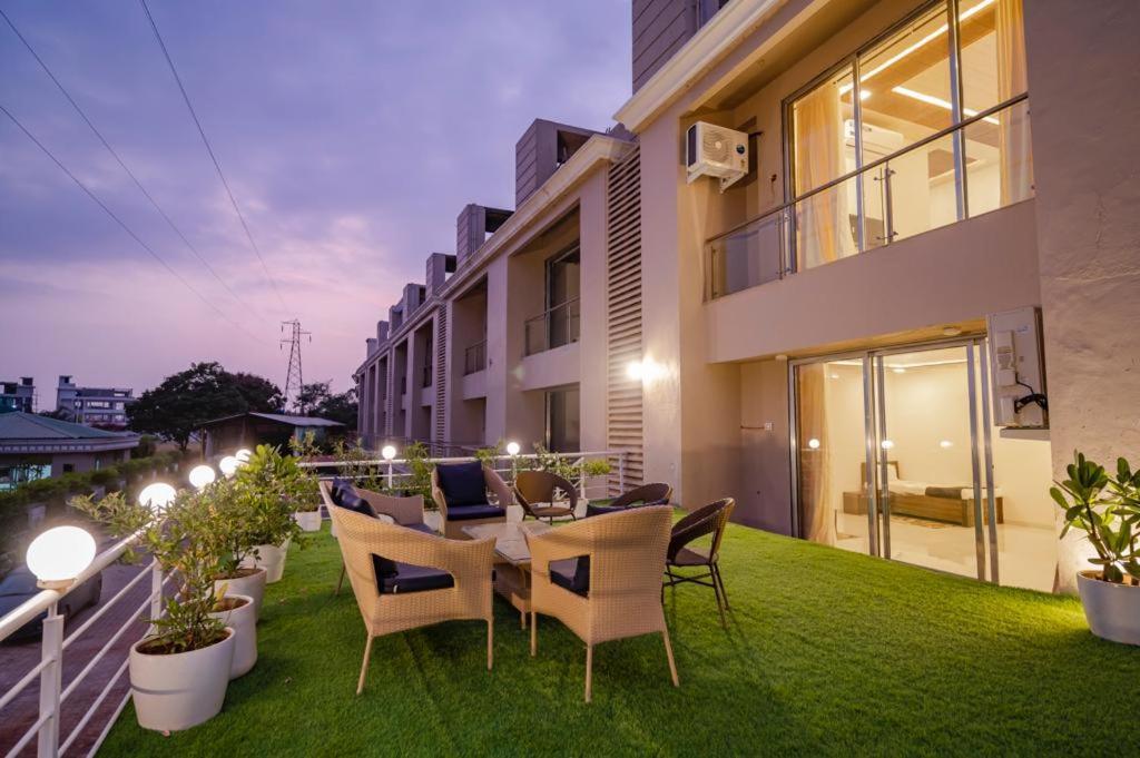 The Retreat-Pool Villa 5Bhk With Indoor Pool And 1200Sq Feet Deck Area Igatpuri Exterior photo
